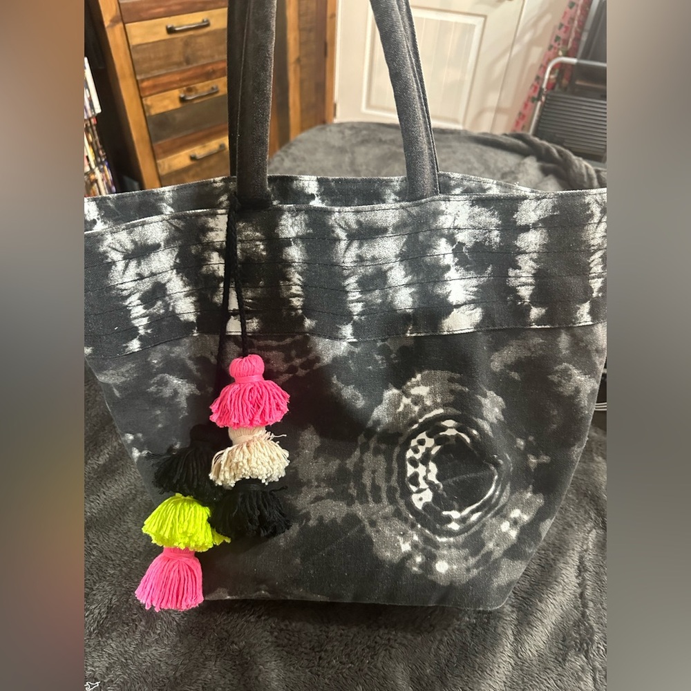Tote bag